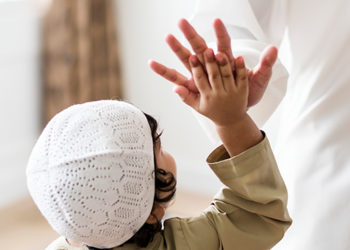 أبناء يقتدون